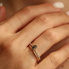 Nangi fine jewelry - teal / Peacock ring in yellow gold