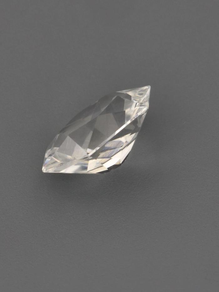Nangi fine jewelry - champagne gemstone in gold
