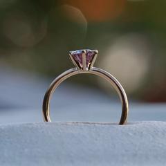 Nangi fine jewelry - pink sapphire ring in yellow gold