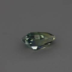 Nangi fine jewelry - green gemstone in gold