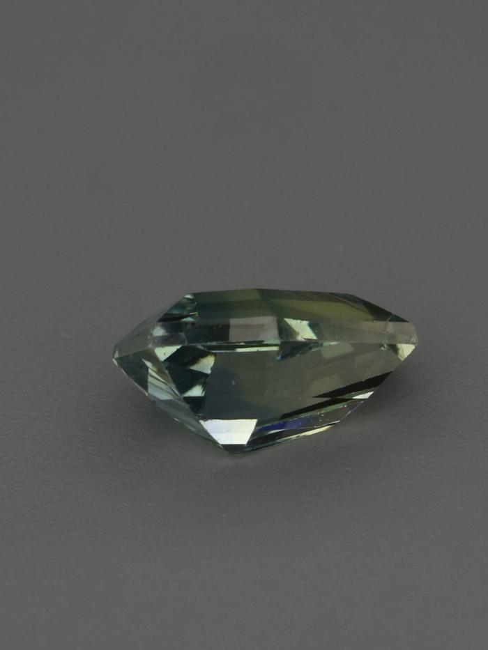 Nangi fine jewelry - green gemstone in gold