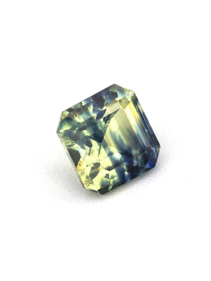 Nangi fine jewelry - teal / Peacock gemstone in gold