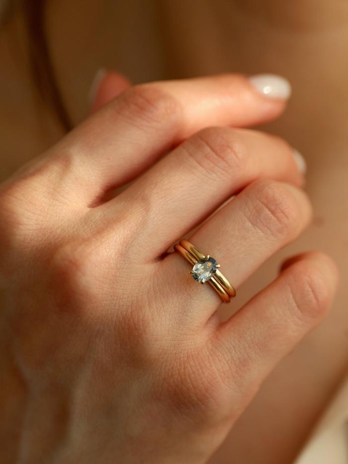 Nangi fine jewelry - grey ring in yellow gold
