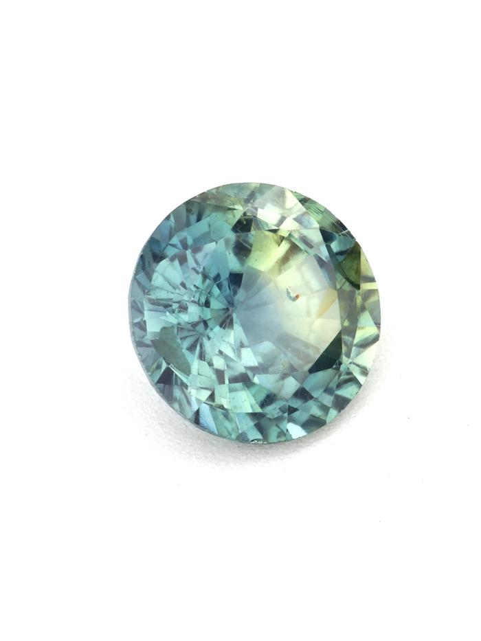 Nangi fine jewelry - green gemstone in gold