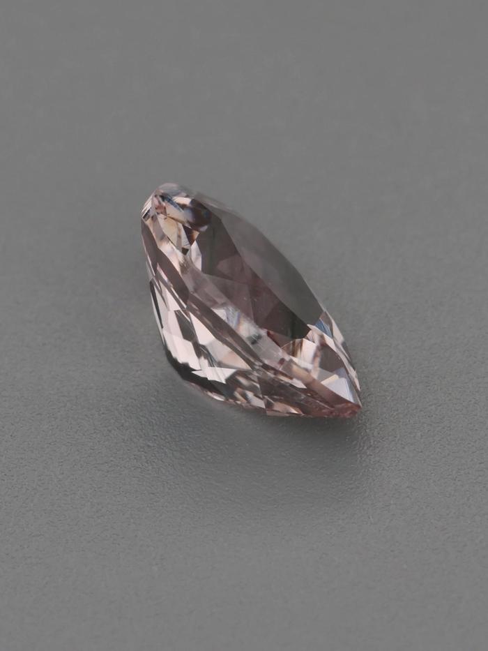 Nangi fine jewelry - pink gemstone in gold