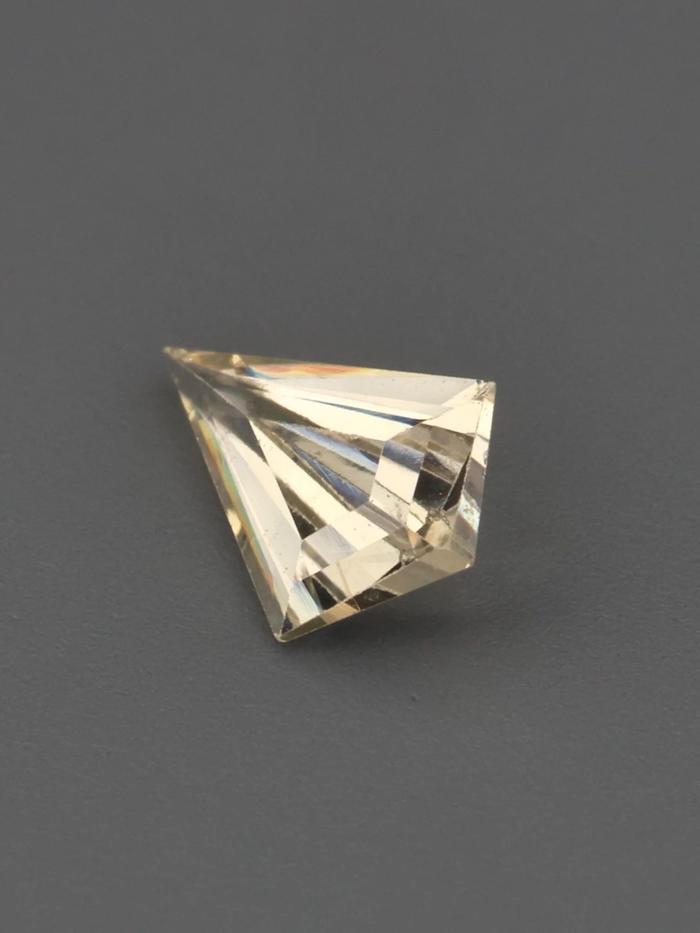 Nangi fine jewelry - champagne gemstone in gold