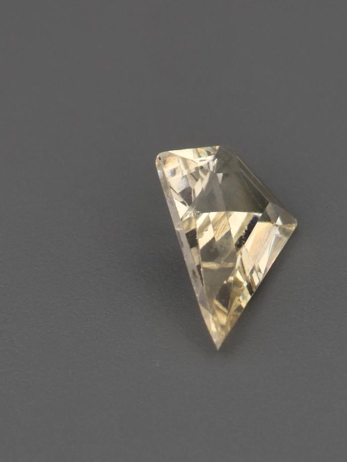 Nangi fine jewelry - champagne gemstone in gold