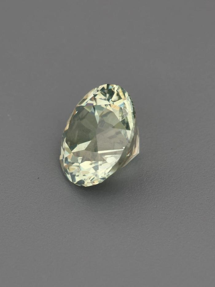 Nangi fine jewelry - yellow sapphire gemstone in gold