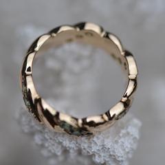 Nangi fine jewelry - green sapphire ring in yellow gold