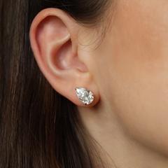 Nangi fine jewelry - white lab-grown diamond earring in gold