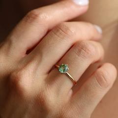 Nangi fine jewelry - green ring in yellow gold