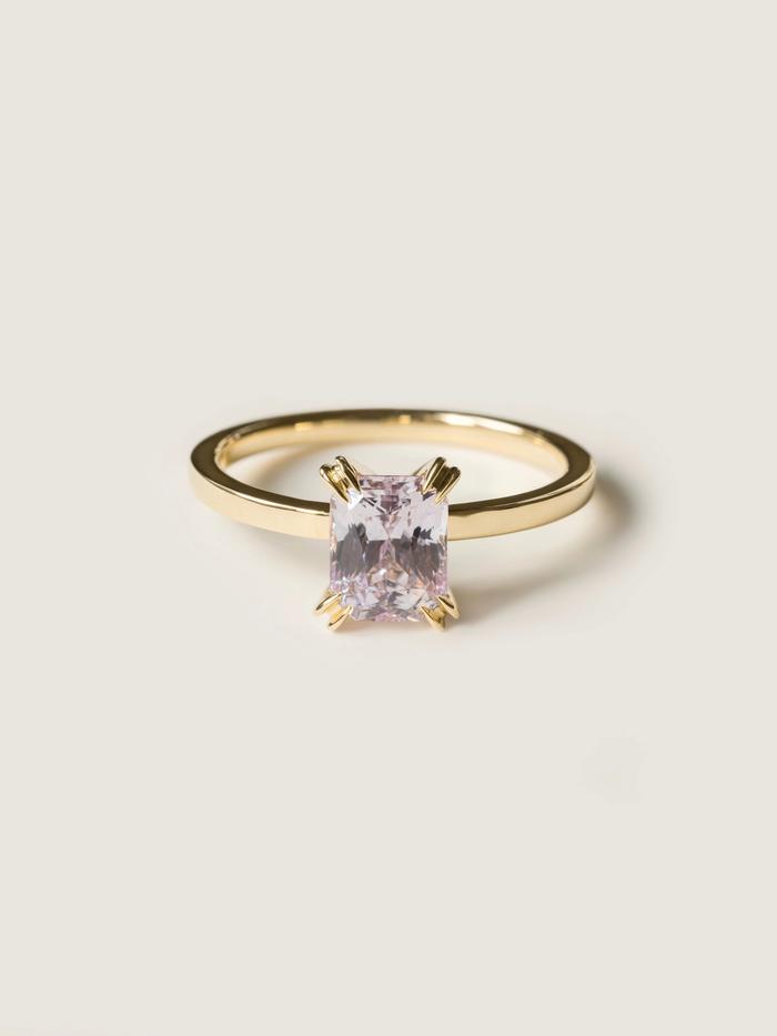 Nangi fine jewelry - pink sapphire ring in yellow gold