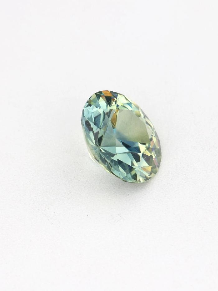 Nangi fine jewelry - green sapphire gemstone in gold