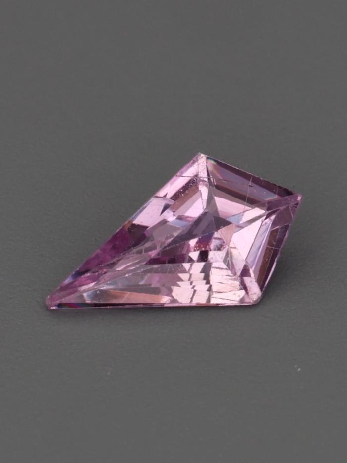 Nangi fine jewelry - pink gemstone in gold