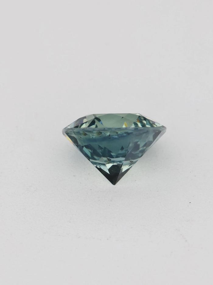 Nangi fine jewelry - green gemstone in gold