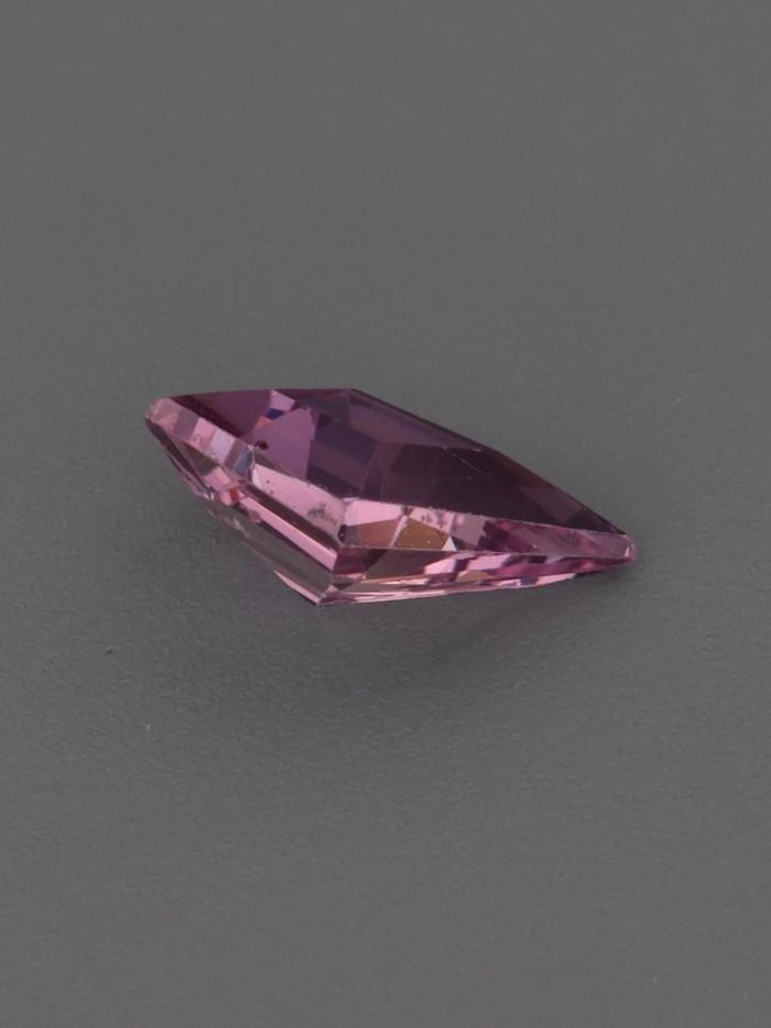 Nangi fine jewelry - pink gemstone in gold