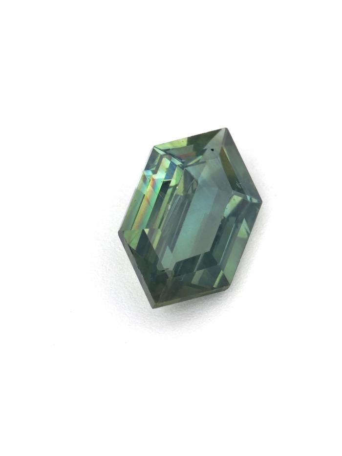 Nangi fine jewelry - green gemstone in gold