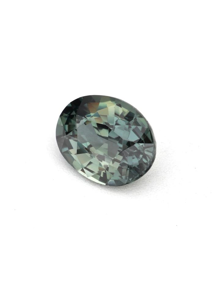 Nangi fine jewelry - green gemstone in gold