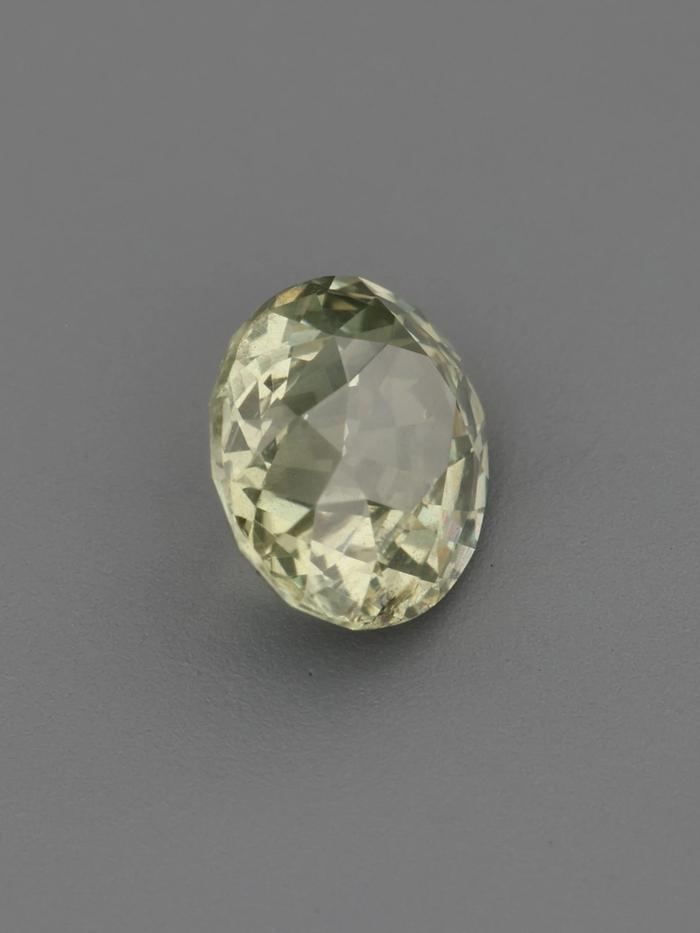 Nangi fine jewelry - yellow gemstone in gold