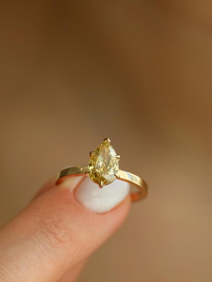 Nangi fine jewelry - lab-grown diamond ring in yellow gold