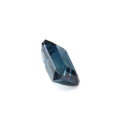 Nangi fine jewelry - blue sapphire gemstone in gold