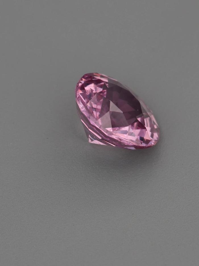 Nangi fine jewelry - pink gemstone in gold