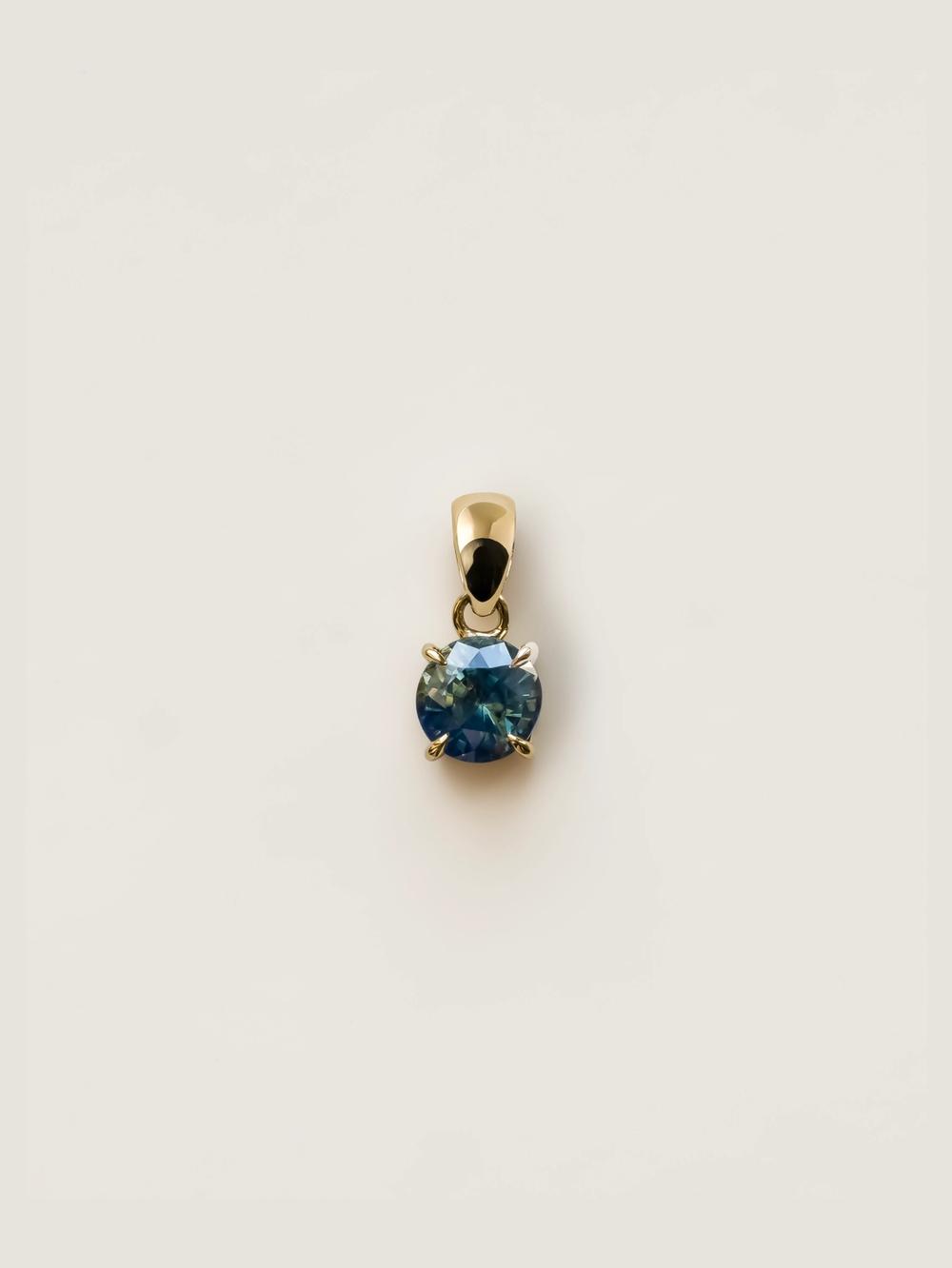  Teal Peacock Round Sapphire Pendant