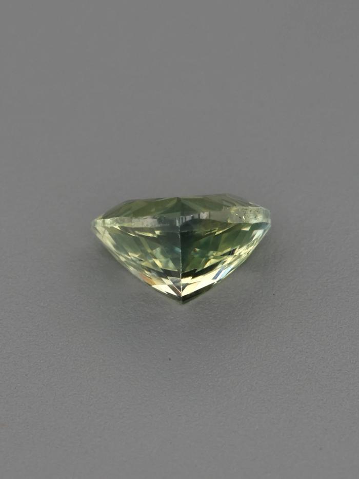 Nangi fine jewelry - green gemstone in gold