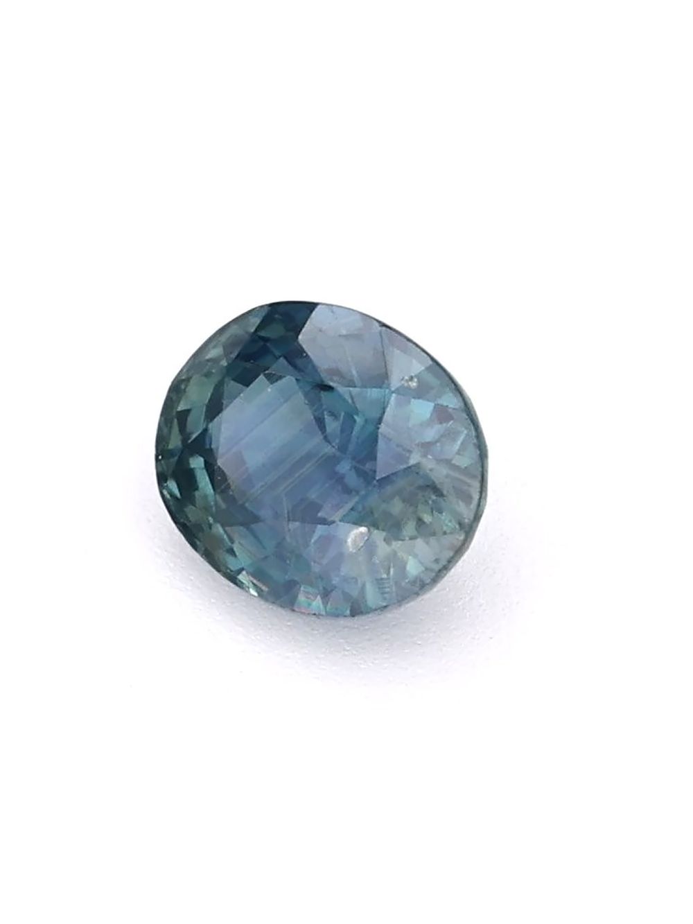 1.02 ct Bicolored, Oval Sapphire