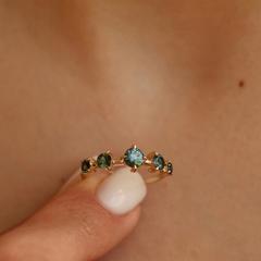 Nangi fine jewelry - green sapphire ring in yellow gold