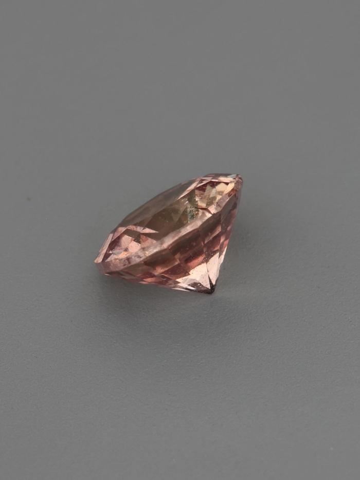 Nangi fine jewelry - pink gemstone in gold