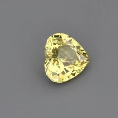 Nangi fine jewelry - yellow gemstone in gold