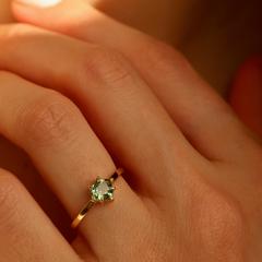 Nangi fine jewelry - green ring in yellow gold