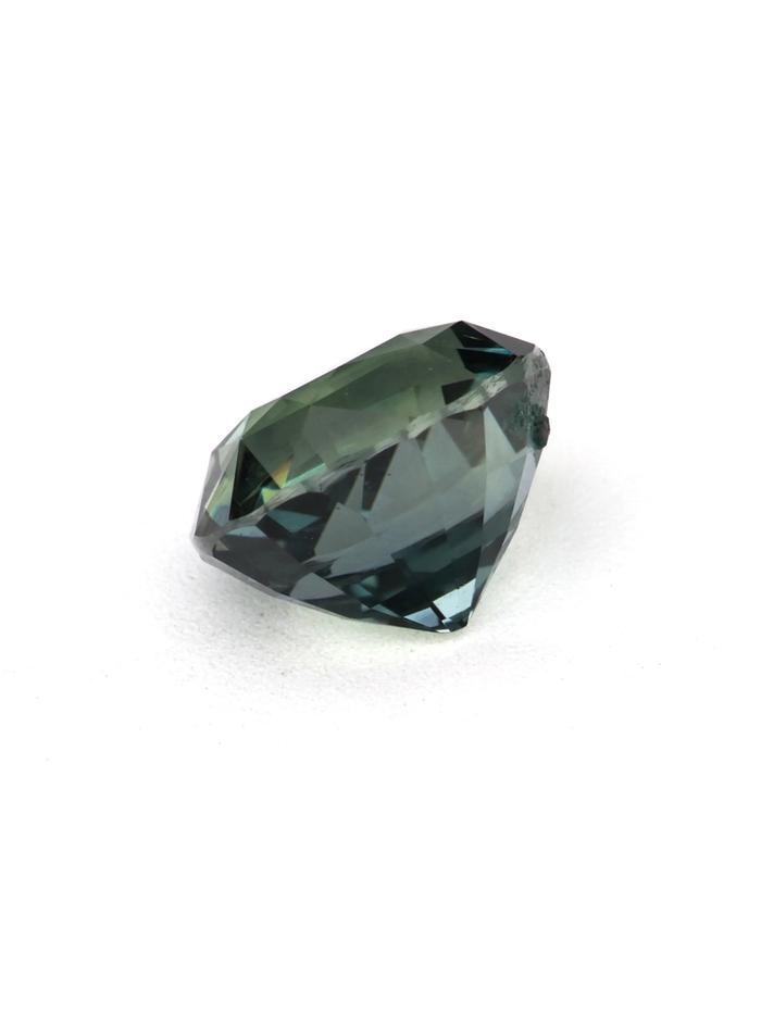 Nangi fine jewelry - green gemstone in gold