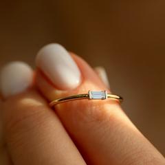 Nangi fine jewelry - white lab-grown diamond ring in gold