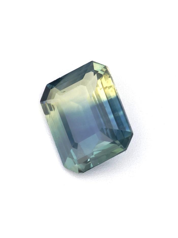 Nangi fine jewelry - blue gemstone in gold