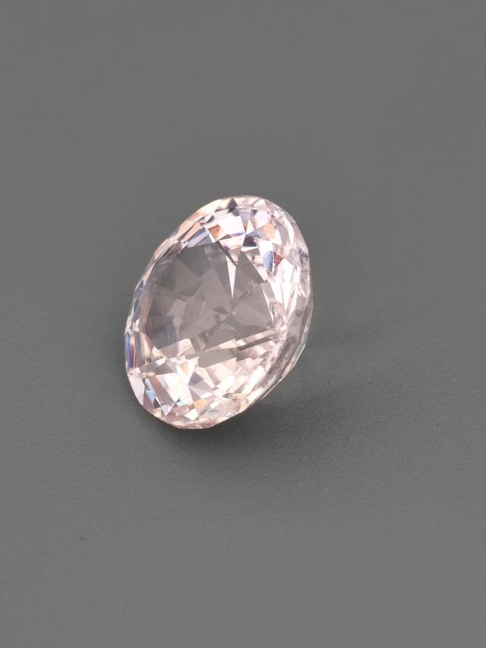 Nangi fine jewelry - champagne gemstone in gold