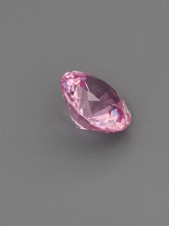 Nangi fine jewelry - pink gemstone in gold