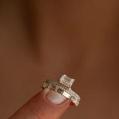 Nangi fine jewelry - white lab-grown diamond ring in gold