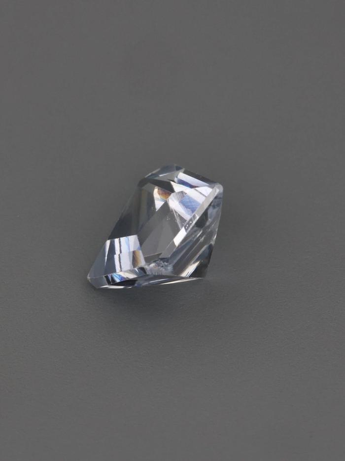 Nangi fine jewelry - blue gemstone in gold