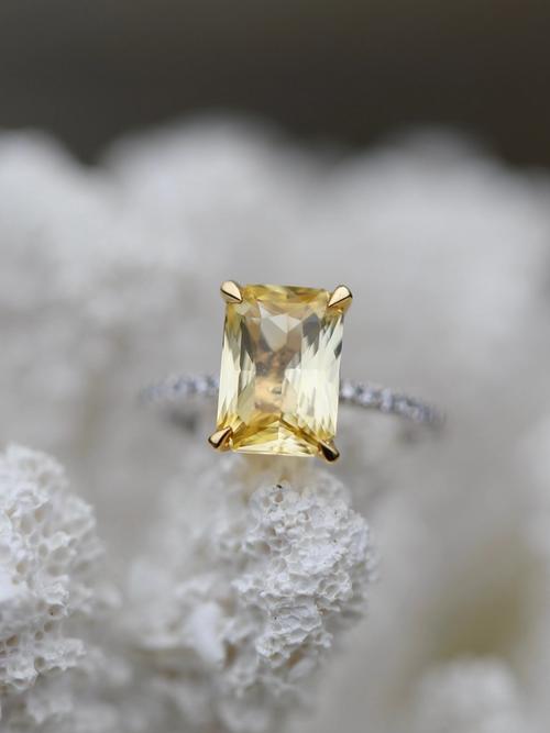 Nangi fine jewelry - ring in white gold