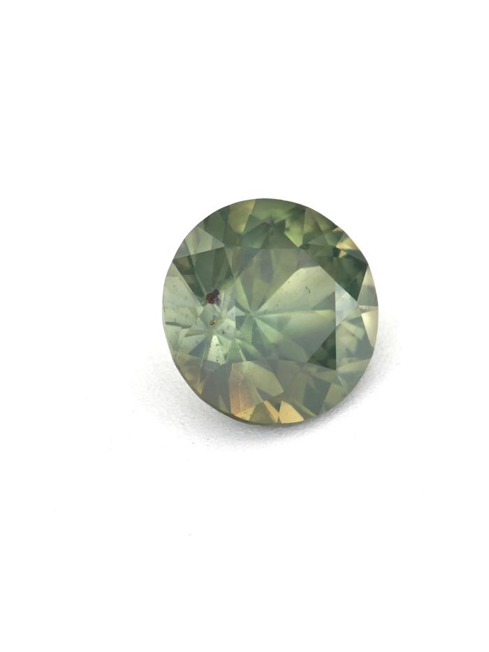 Nangi fine jewelry - green sapphire gemstone in gold