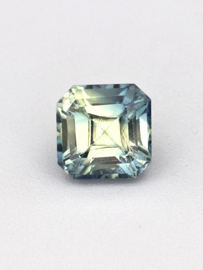 Nangi fine jewelry - teal / Peacock gemstone in gold