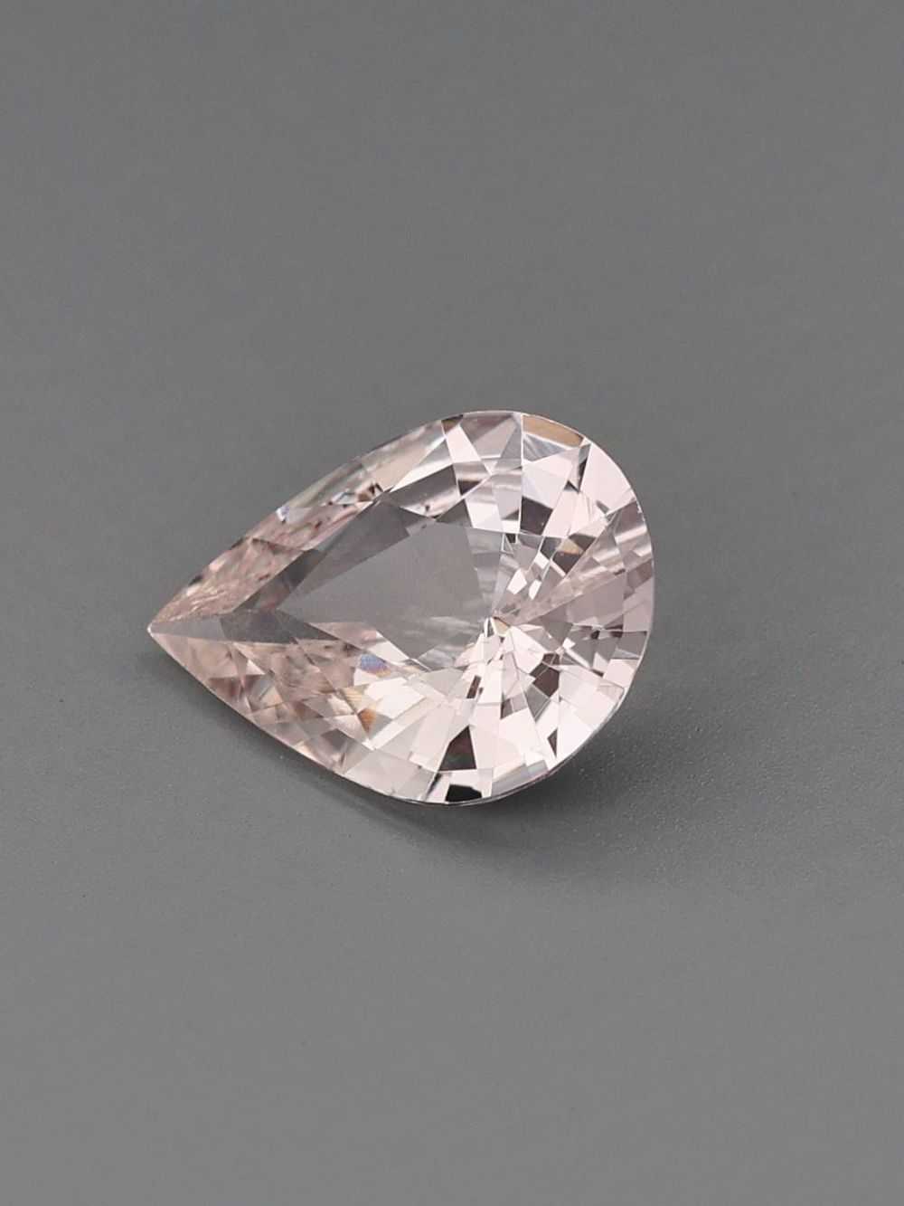 2.63 ct Light Pink, Pear Cut Sapphire