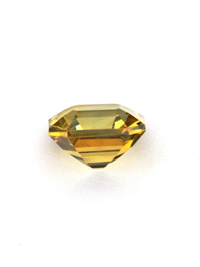 Nangi fine jewelry - yellow gemstone in gold