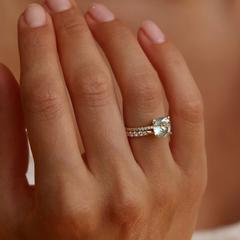 Nangi fine jewelry - blue aquamarine ring in yellow gold