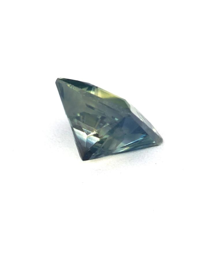 Nangi fine jewelry - teal / Peacock gemstone in gold
