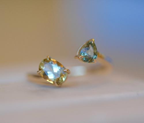 Nangi fine jewelry - green tourmaline ring in yellow gold