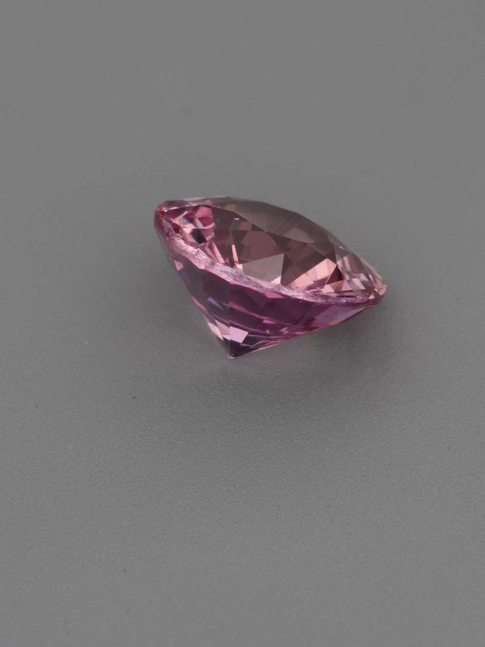 Nangi fine jewelry - pink gemstone in gold