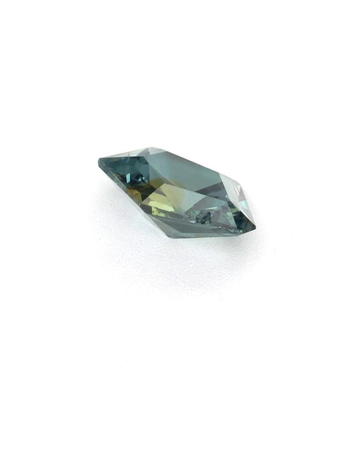 Nangi fine jewelry - green gemstone in gold